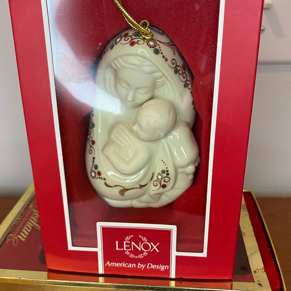 LENOX MADONNA And CHILD China Jewels CHRISTMAS Ornament